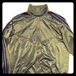 Vintage Adidas Full zip Track Jacket
Mens: medium